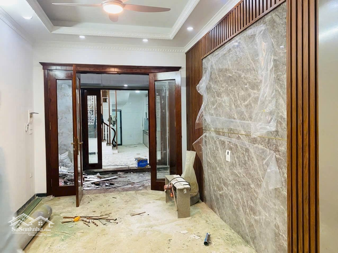 Bán Nhà 5 Tầng Ngay Chợ Thạch Bàn Long Biên Xây 5 Tầng Giá Nhỉnh 5 Tỷ