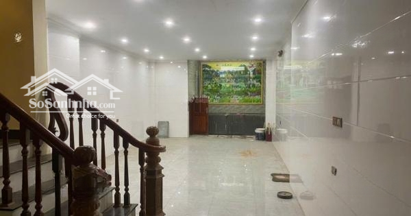 Cho Thuê Nhà Ngõ 421 Hoàng Quốc Việt 55M2X4T Ô Tô Đỗ Cửa