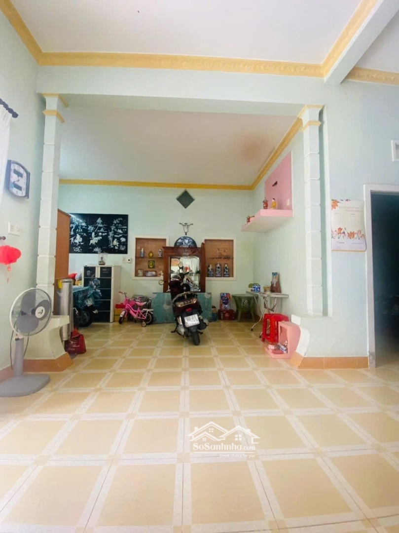 Chính Chủ Cần Bán Nhà Cấp 4 Mặt Tiền Nhựa - Nhà Mặt Tiền Kinh Doanh Víp - Gần Ngay Siêu Thị Bigc