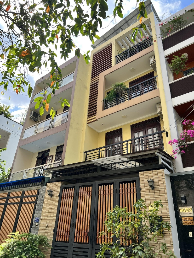 Cần Bán Nhà Siêu Vị Trí Gần Hàng Xanh, Bình Thạnh(4.8X18M) 5 Tầng Đẹp, Kd Sầm Uất Giá Nhỉnh 13 Tỷ