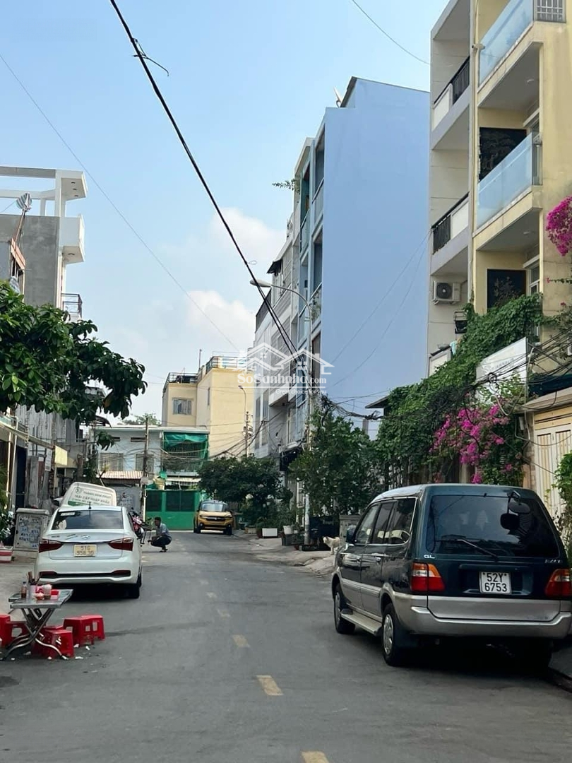 Cần Bán Nhà Siêu Vị Trí Gần Hàng Xanh, Bình Thạnh(4.8X18M) 5 Tầng Đẹp, Kd Sầm Uất Giá Nhỉnh 13 Tỷ