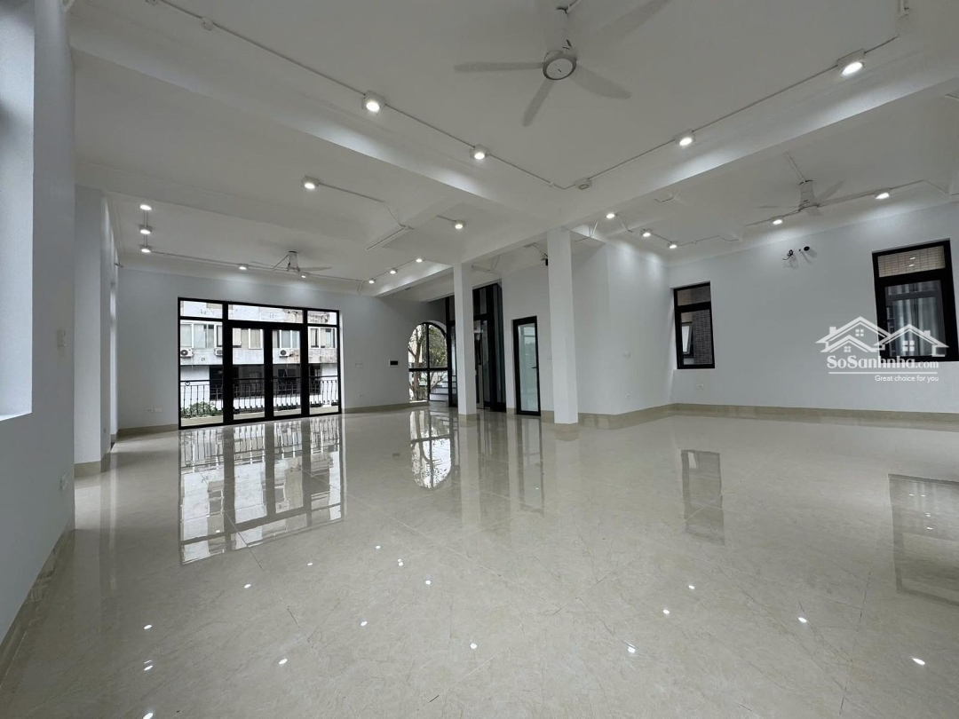 Duy Nhất Tại Mặt Phố Duy Tân, Mặt Tiền 6,5M, 80M2 X 2 Tầng Thông Sàn, Điểm Đẹp