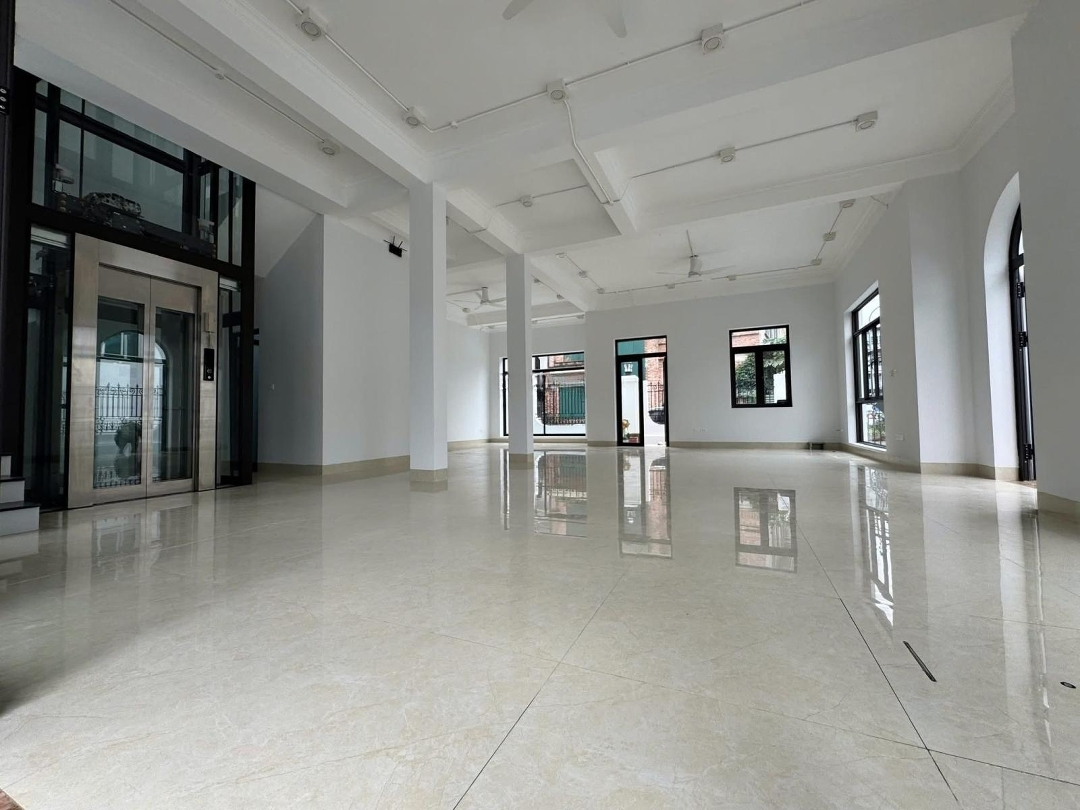 Duy Nhất Tại Mặt Phố Duy Tân, Mặt Tiền 6,5M, 80M2 X 2 Tầng Thông Sàn, Điểm Đẹp