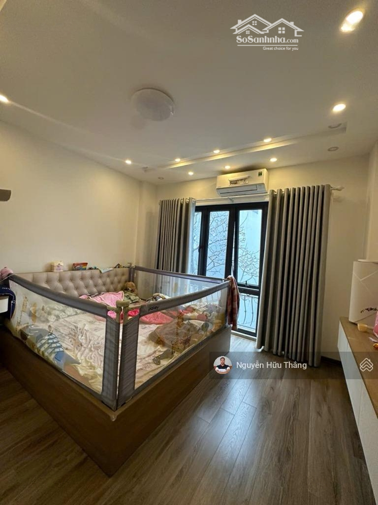 Nhà Đẹp 4 Ngủ, Đủ Công Năng, Thiết Kế Hiện Đại, Cạnh Đường Đang Mở Rộng, Hàng Xóm Homeland