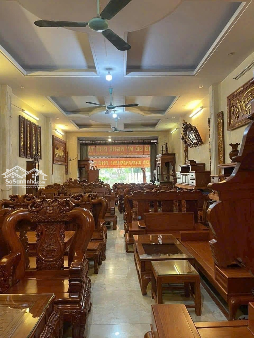 Bán Nhà Mặt Phố Tại Đồng Kỵ, Giá Thỏa Thuận, 137M2, Mặt Tiền 5.5M