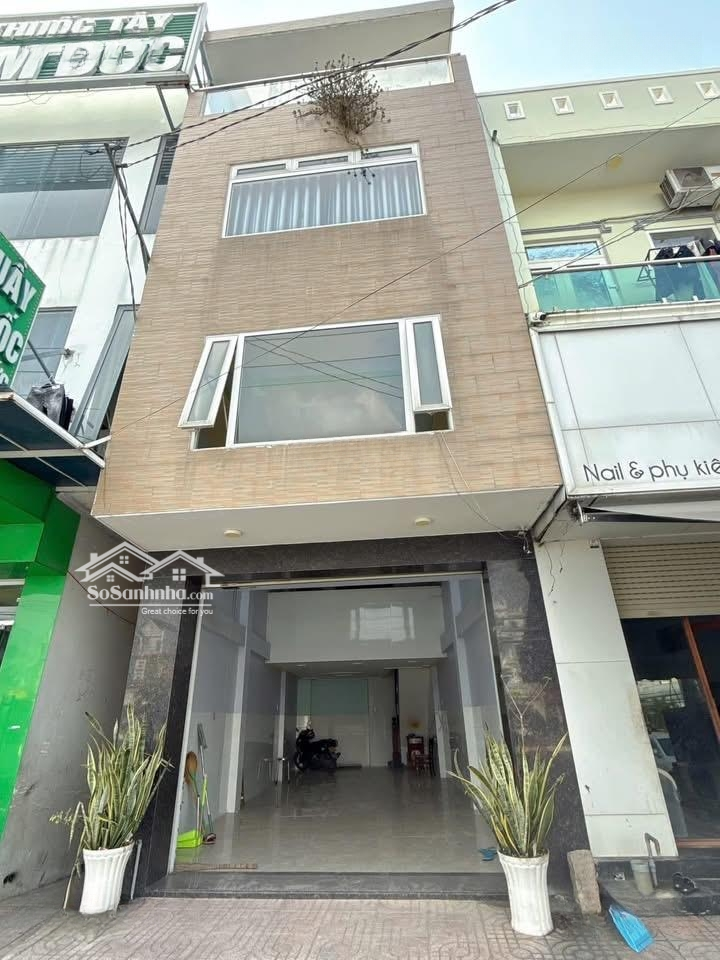 Gia Đình Cần Tiền Bán Nhà Bến Cam , Phước Thiền