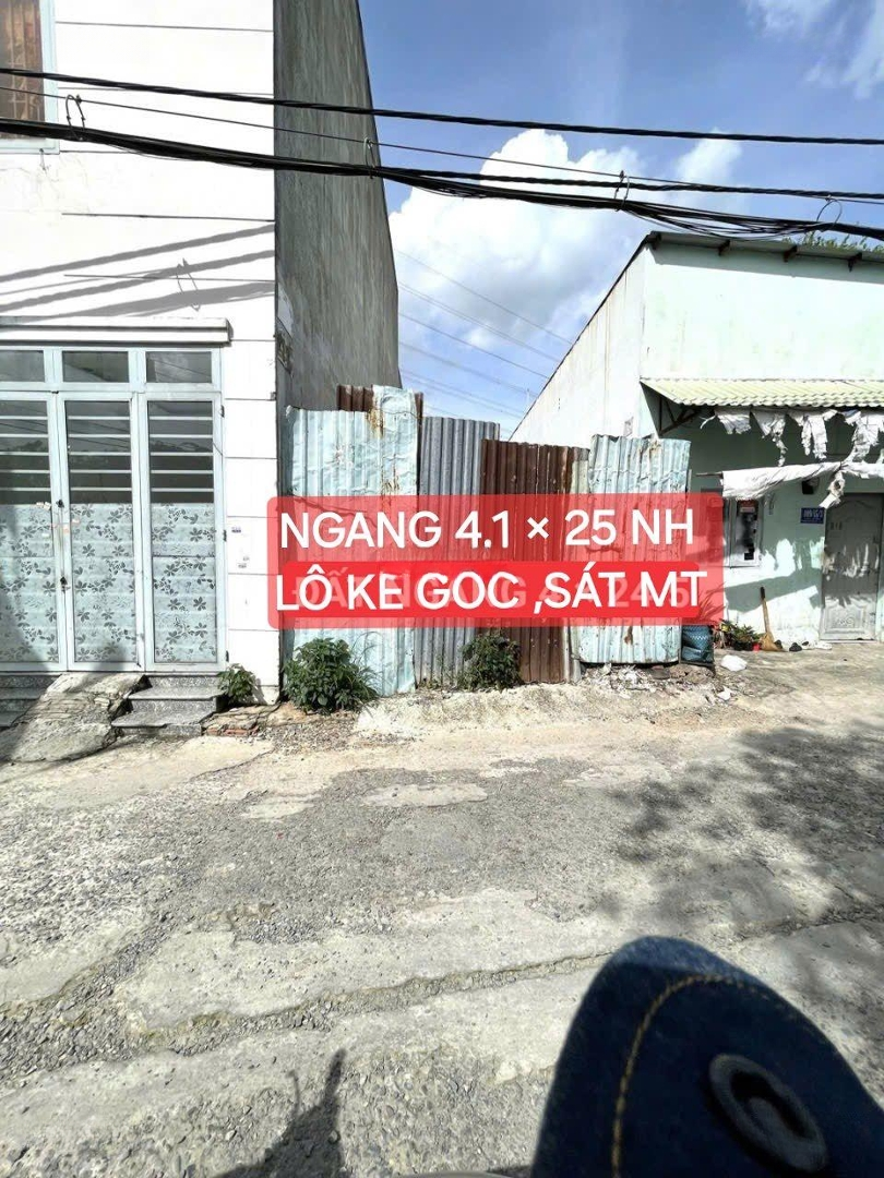 Hàng Thơm - Thổ Cư 100%
Lô Đất Kế Góc ,Sát Mặt Tiền ,Tiện Kinh Doanh - Giá Siêu Rẻ
