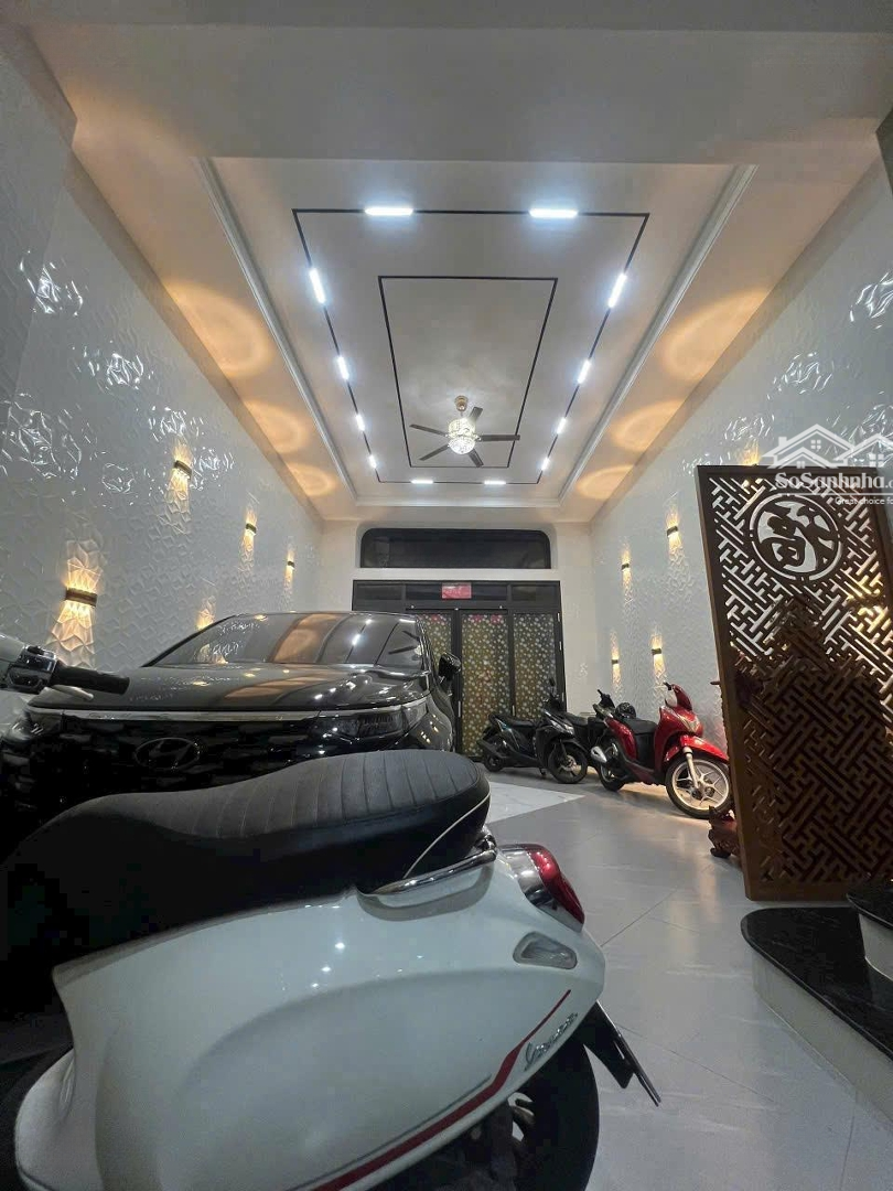 Hẻm 6M Lạc Long Quân, Q11 (5.5 * 18M) 4 Lầu 9.9 Tỷ