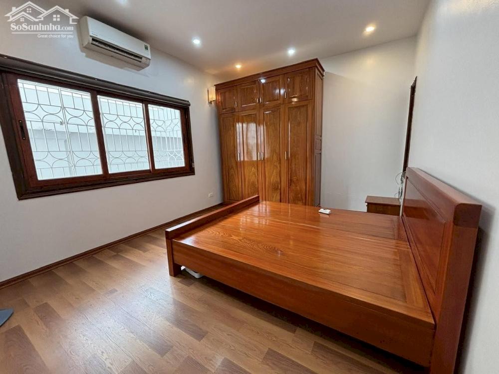 Cho thuê nhà LÀM SPA, KD ONLINE, VP Phố Hoàng Ngọc Phách, Đ.Đ, 50m2, 4 tầng, 25 triệu