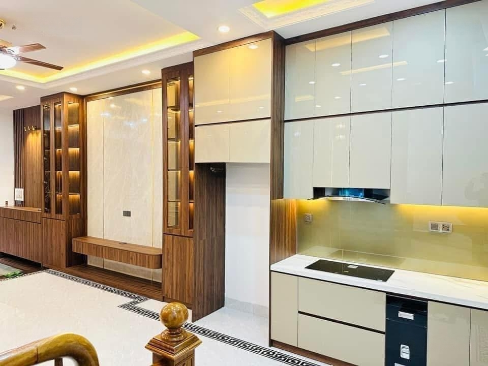 Nhà Bán Yên Hoà-Trung Kính Cầu Giấy-Ngõ Riêng- Nhà Siêu Đẹp, Không Điểm Trừ. Giá Chỉ 7,Tỷ.