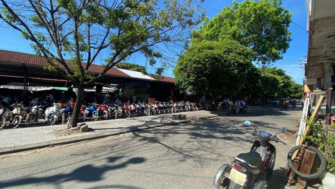 Mặt Tiền Kinh Doanh Sầm Uất Đường Lê Đại Hành, Tây Lộc, Tp Huế. 112M2 Ngang 5.6M