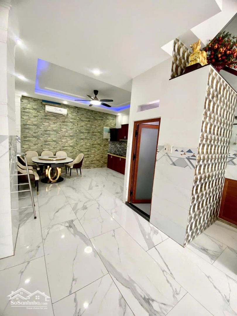 Nhàhẽm Xe Hơi1/ Đường Số 10, P. 13, Quận 6 - 4,86 X 11,42M - Trệt 2 Lầu St - 4 Phòng Ngủ 4 Vệ Sinh- Giá Bán 8,8 Tỷ