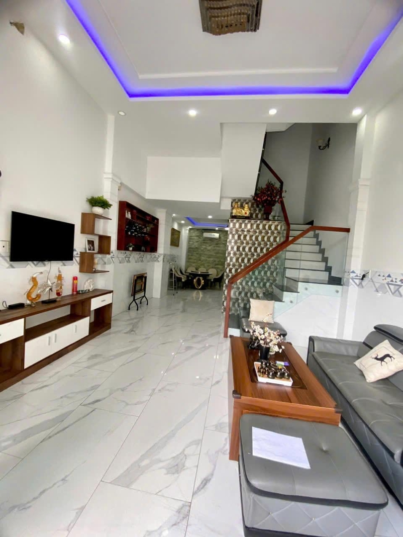 Nhàhẽm Xe Hơi1/ Đường Số 10, P. 13, Quận 6 - 4,86 X 11,42M - Trệt 2 Lầu St - 4 Phòng Ngủ 4 Vệ Sinh- Giá Bán 8,8 Tỷ