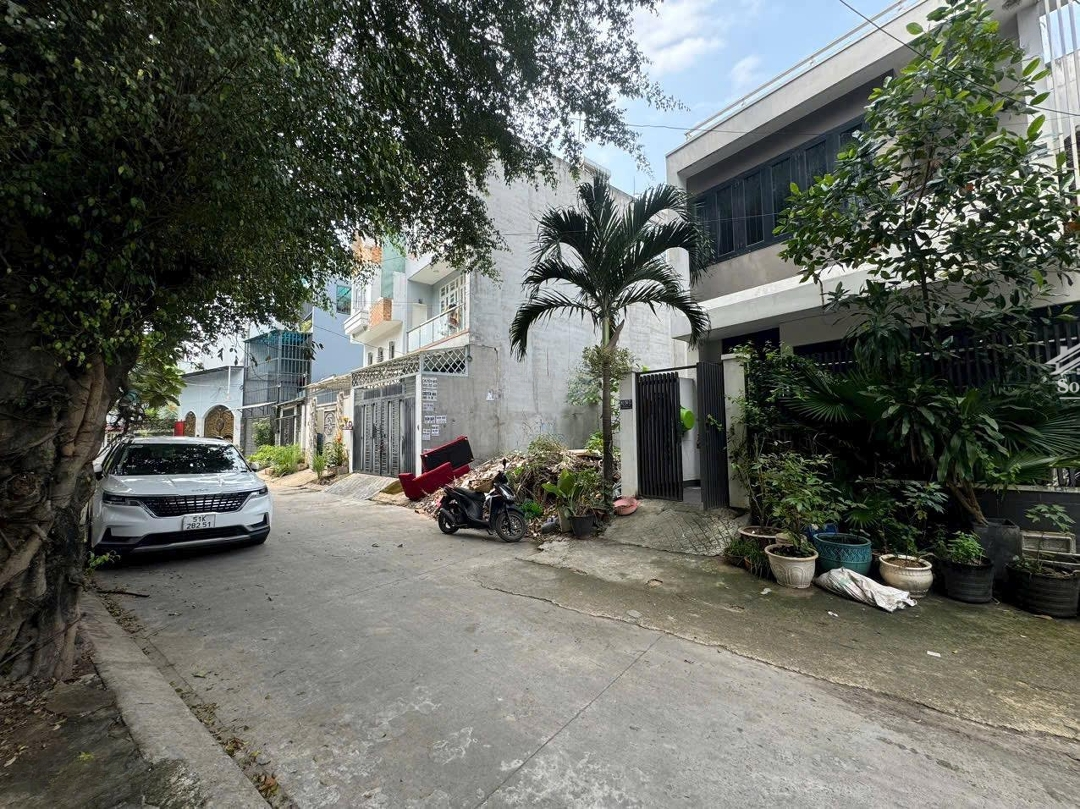 Bán Nhà 1 Trệt 1 Lầu Hẻm 92 Đường Vườn Lài Giá Bán 5,3 Tỷ Diện Tích 6 X 9.8M