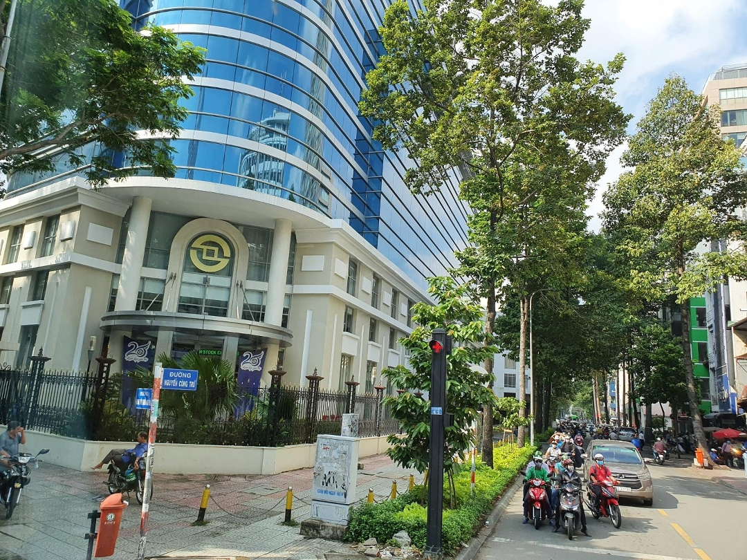 Bán Tòa Nhà Building 2Mt Ngay Trần Hưng Đạo, Q. 1 - 14X32M, 2 Hầm 10 Tầng, Hđt 1 Tỷ/Th, 430 Tỷ