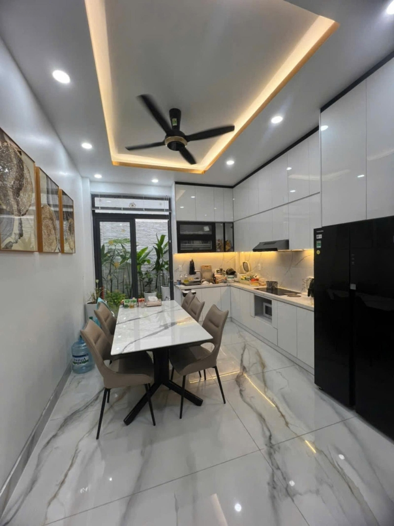 Bán Nhà Mặt Tiền Kinh Doanh Nguyễn Đình Chiểu Đoạn 2 Chiều, 5 Tầng Giá Bán 8Tỷ5