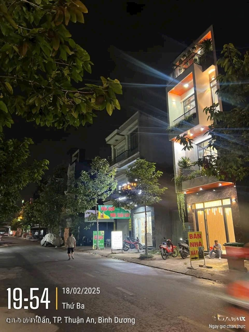 Nhà Hoàn Công Mặt Tiền Kinh Doanh N1 Trục Chính Phú Hồng Thịnh 8, Chỉ Với 5Tỷ 2 Thuơng Lượng