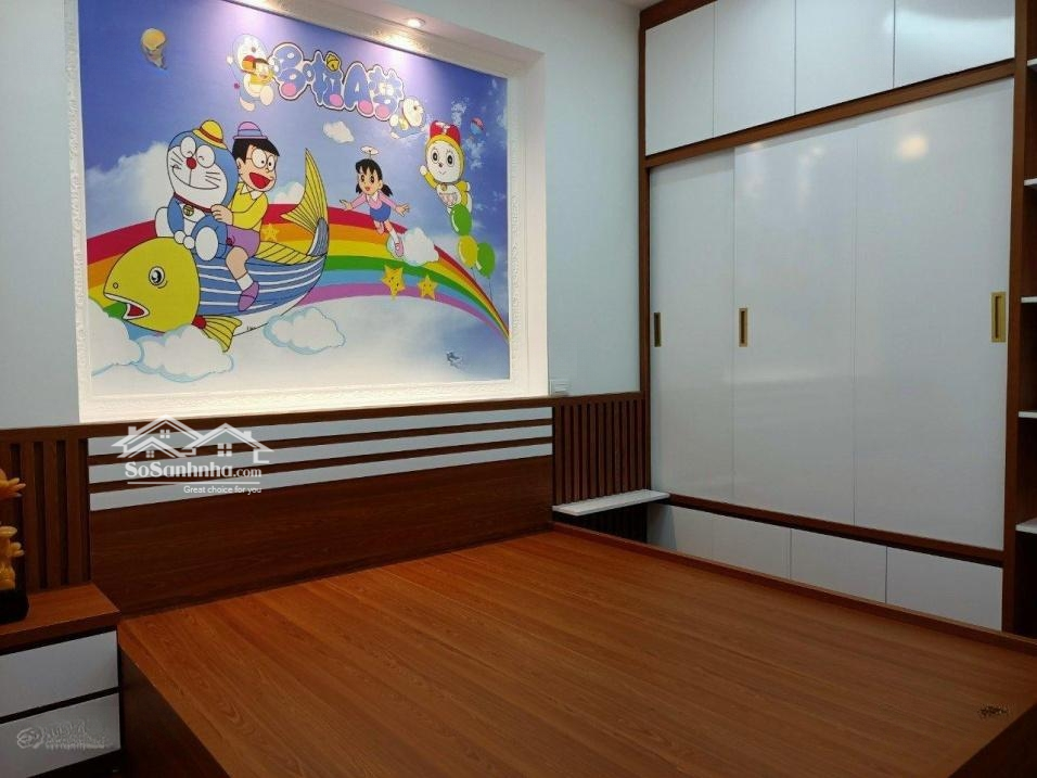 Bán Căn Hộ Chung Cư View Đẹp Tại 170 Đê La Thành, Giá Hơn 8 Tỷ Vnd, 154M2, 3 Phòng Ngủ 3Wc