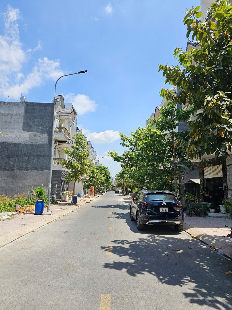 Bán Nhà Kdc Phú Hồng Thịnh 8 Gần Ngã Tư Miếu Ông Cù 100M, P. Bình Chuẩn, Tp. Thuận An