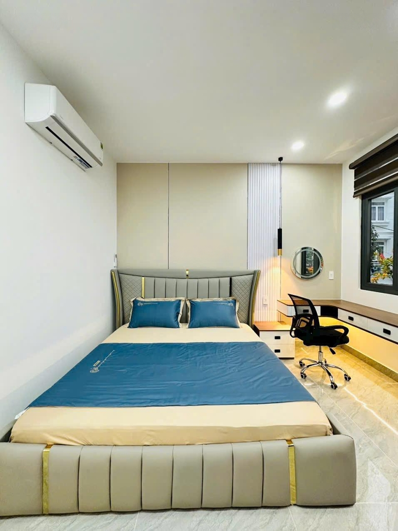 Bán Nhà Riêng Siêu Hot Tại Hà Huy Giáp, 5,67 Tỷ, 72M2, 3 Phòng Ngủ 4Wc