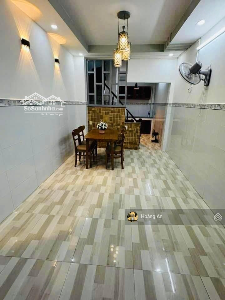 Bán Gấp Nhà Ngay Cầu Vượt Cây Gõ! Xây 3 Tầng 33M2 Đường Minh Phụng, Quận 11. Sổ Sẵn
