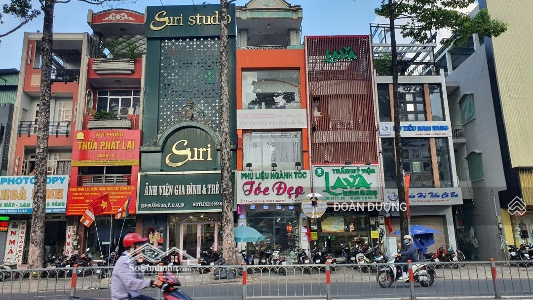 Bán Nhà Mặt Tiền Đường 3 Tháng 2, Quận 10. Dt: 4.2*28M, Nh. Kc: 4 Tầng. Hđt: 88 Triệu/Tháng