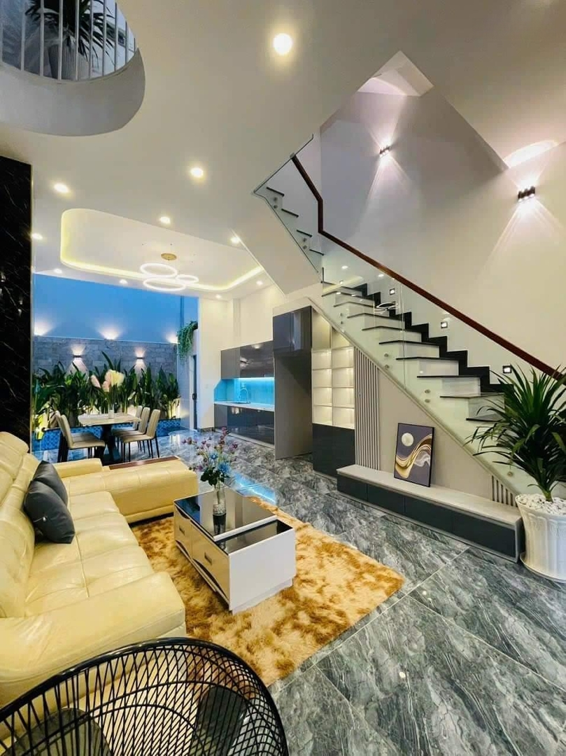 Bán Nhà Hẻm Vip Nguyễn Đình Chiểu, Phường 4, Quận 3 (6.5X10M, 3 Lầu) Giá Bán 10.2 Tỷ