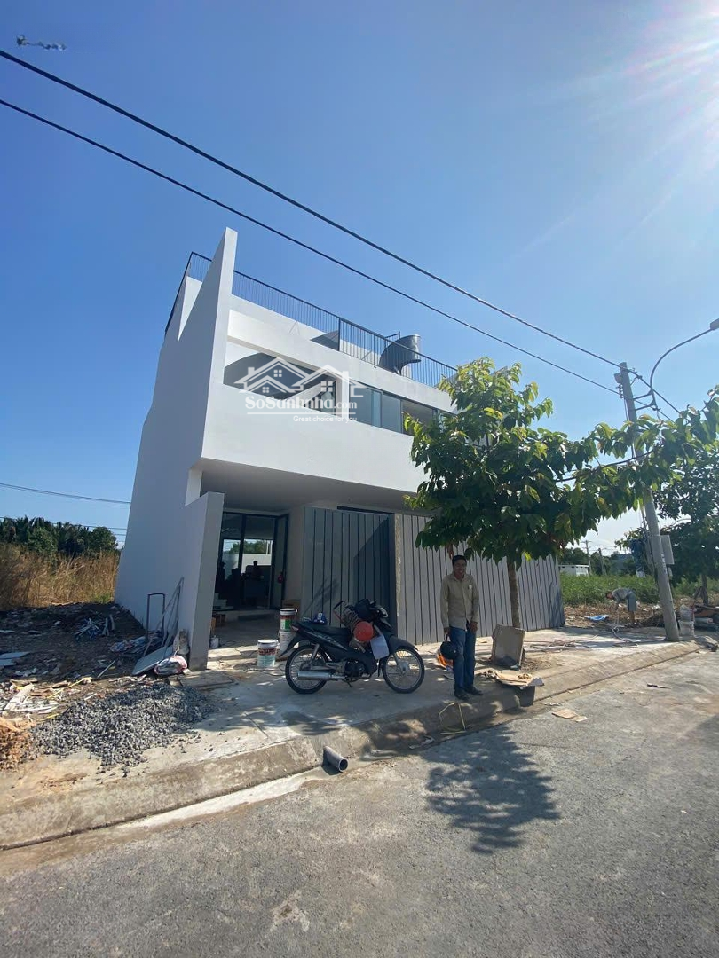 Bán 2 Nhà Đất Liền Kề 160M2 Kdc Sài Gon Village. Tặng Nhà Đã Xây Kiểu Biệt Thự. Giá Bán 4Tỷ7