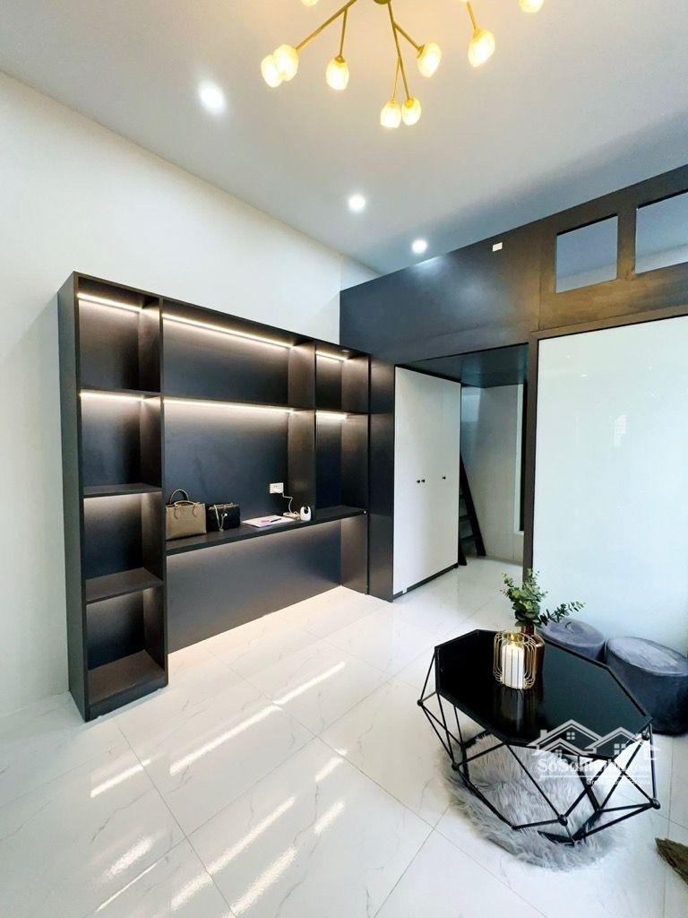 Bán Căn Tập Thể Lò Đúc, Thọ Lão, Hbt, Nhà Đẹp Long Lanh, 2 Ngủ, Giá Bán 2,19 Tỷ Sổ Đỏ Riêng