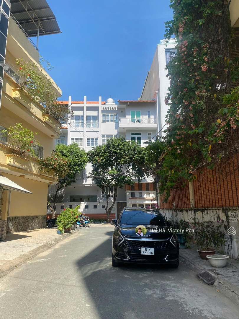 Nhà Bán Khu Biệt Thự 149 Bành Văn Trân, Khu Bác Sỹ Bv Thống Nhất - Nhà Đẹp 5 Tầng Giao Nhà Ở Ngay