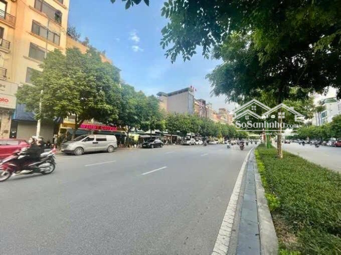 Bán Đất Tặng Nhà Lô Góc Mặt Phố Nguyễn Văn Huyên 3 Tầng 90M2Mặt Tiền7.5M Xây Building Cho Thuê, Kd Đỉnh