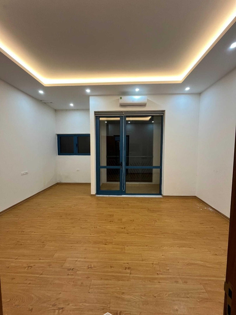 Cho Thuê Sàn Văn Phòng 70 M2, Gồm 2 Phòng, Thang Máy Tại Galaxy Tố Hữu