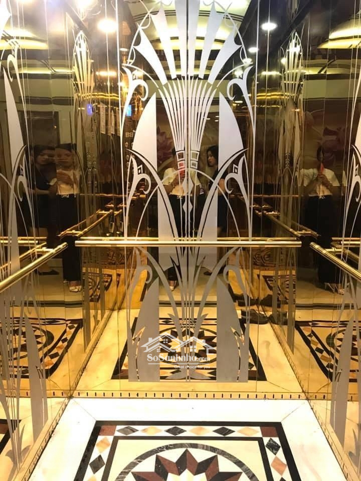 Giảm Sốc Trong Tuần - Thang Máy Nhập Khẩu -Mặt Tiền7M - Luxury Vị Trí Vip - Kinh Doanh Đỉnh