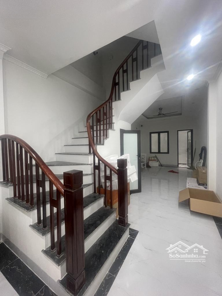 Nhà Đẹp Sài Đồng Kinh Doanh Oto Tránh Oto Ngõ Thông