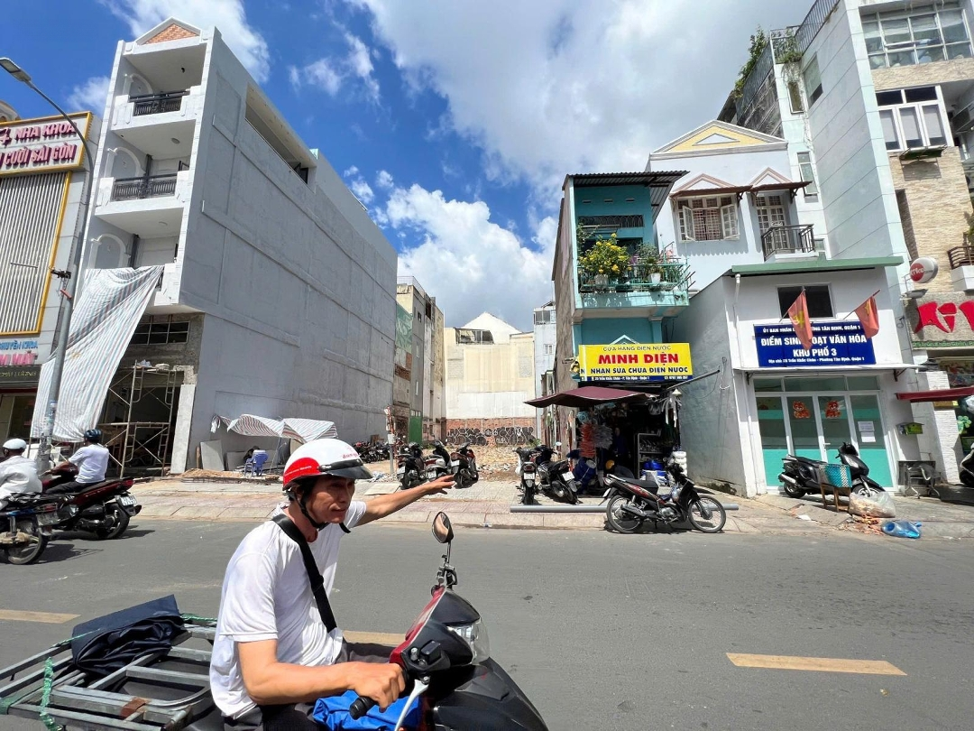 Bán Nhà Siêu Vị Trí - Góc 2Mt Phạm Văn Đồng Và Nguyễn Bỉnh Khiêm. Dt: 15X35 Giảm Còn 48 Tỷ