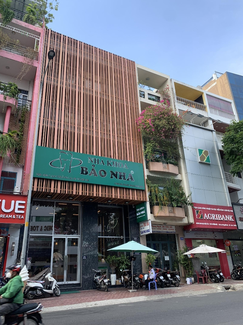 Bán Toà Nhà Mặt Tiền Cao Thắng. P4. Quận 3.Diện Tích: 8 X 17M. 7 Tầng Thang Máy. Hđt 215 Triệu. Giá Bán 82 Tỷ Tl