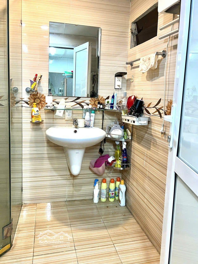 Bán Nhà Tập Thể Giảng Võdiện Tích75 M2. 3 Ngủ, 1 Khách, Bếp Và Wc