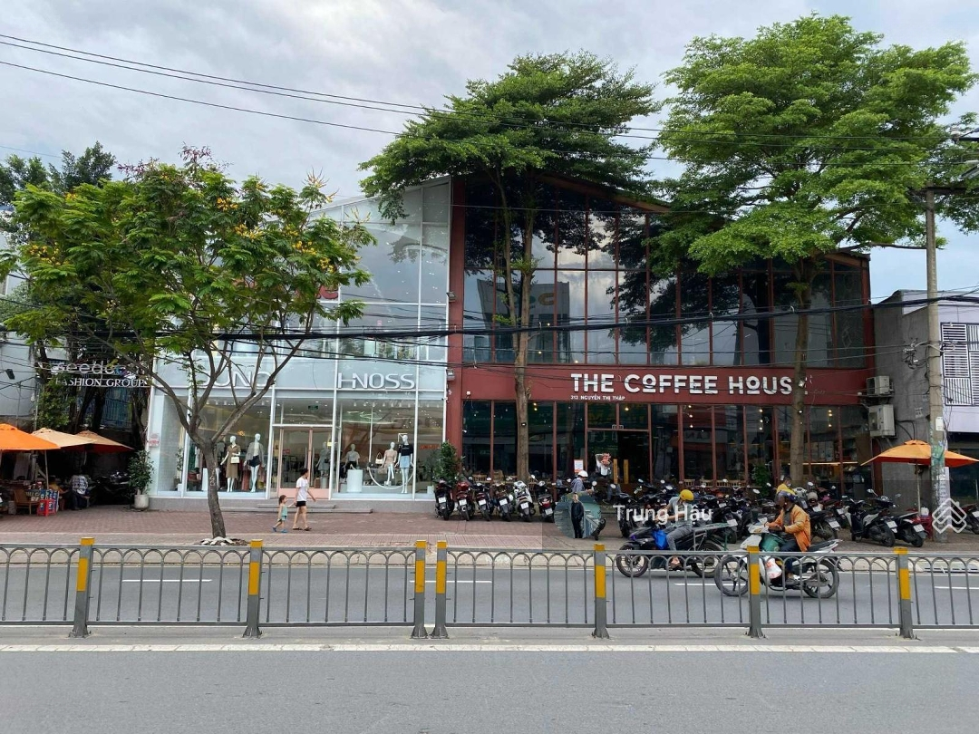 Bán Nhà Siêu Vị Trí Mặt Tiền Nguyễn Thị Thập, Quận 7 -Diện Tích21X77M - Công Nhận 1.600M2 - Giá Bán 120 Tỷ