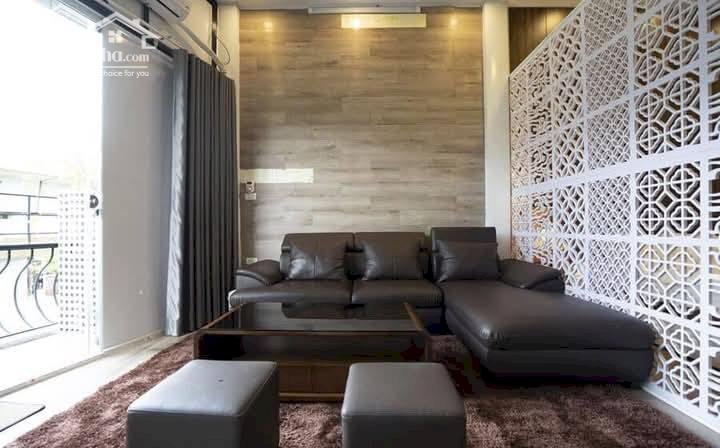 Bán Nhà Mặt Phố Kinh Doanh Đỉnh Hoàng Cầu, Đống Đa 50m, 5 tầng, mt 4.8m, giá 28.5 tỷ.