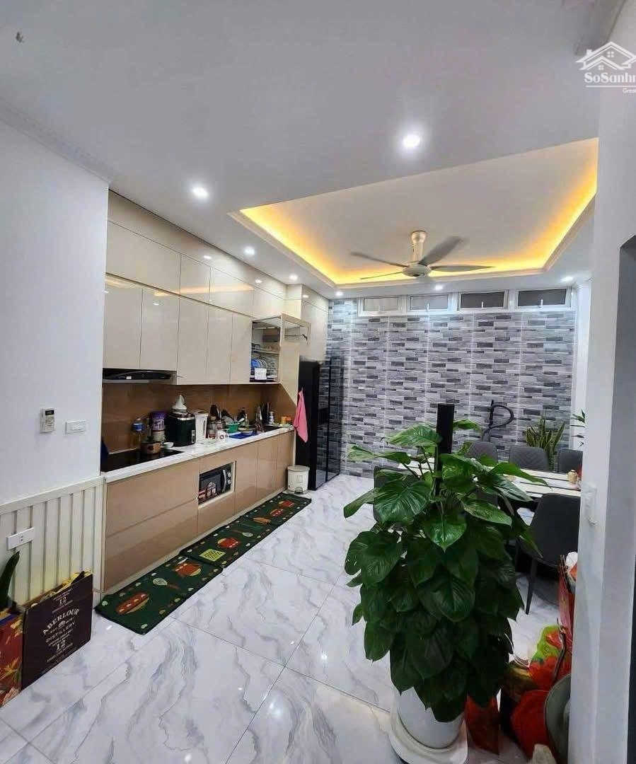 Cần Bán Nhà Phố Tứ Liên - Gần Ô Tô -Diện Tích60M2 X 4 Tầng -Mặt Tiền4M - Mới Đẹp Ở Luôn - Giá Bán 8.65 Tỷ