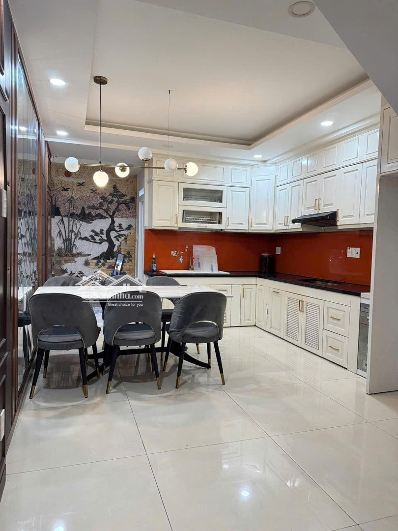 Nhà Mới Ở Ngay! Ngay Vincom Phan Văn Trị P5 Gò Vấp 5 Tầng 4X18M Sổ Đẹp A4 - Chỉ 10.5 Tỷ Tl