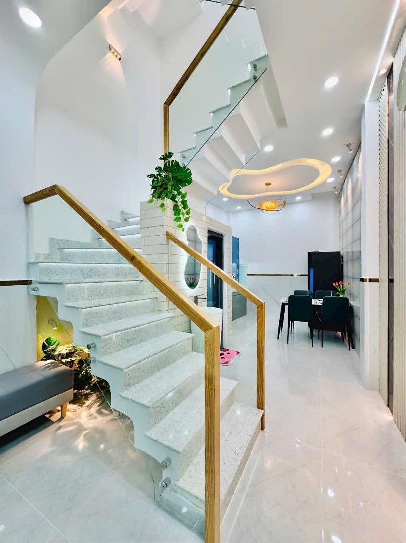Không Có Căn Thứ 2 - Bán Nhà Trung Tâm Giá Bán 3Tỷ820/78,5M2 - Đ. Trần Nhật Duật, P. Tân Định, Q.1, Hxh