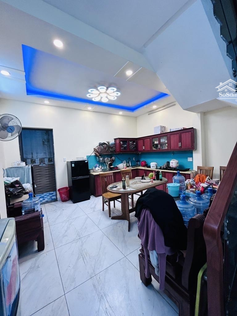 Bán Nhà Hoàng Diệu Quận 4 - Hẻm Ôtô - 5 Tỷ Nhỉnh - 50M2 - 4 Tầng - Sát Mặt Tiền