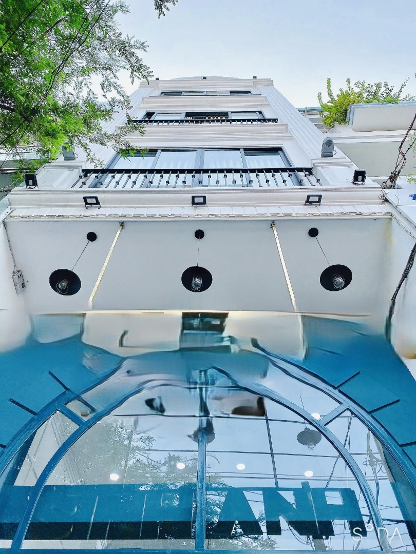 Cho Thuê Nhà Mặt Tiền Nguyễn Gia Trí Quận Bình Thạnh, Dt: 4.5X25M, Trệt 4 Tầng, Suốt, Giá: 91 Triệu