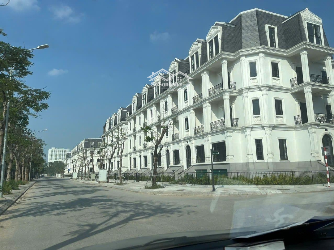 Bán Biệt Thự, Căn Góc Kinh Doanh Rất Tốt, Giá Bán 46 Tỷ, Mặt Tiền Rộng Gần 30M
