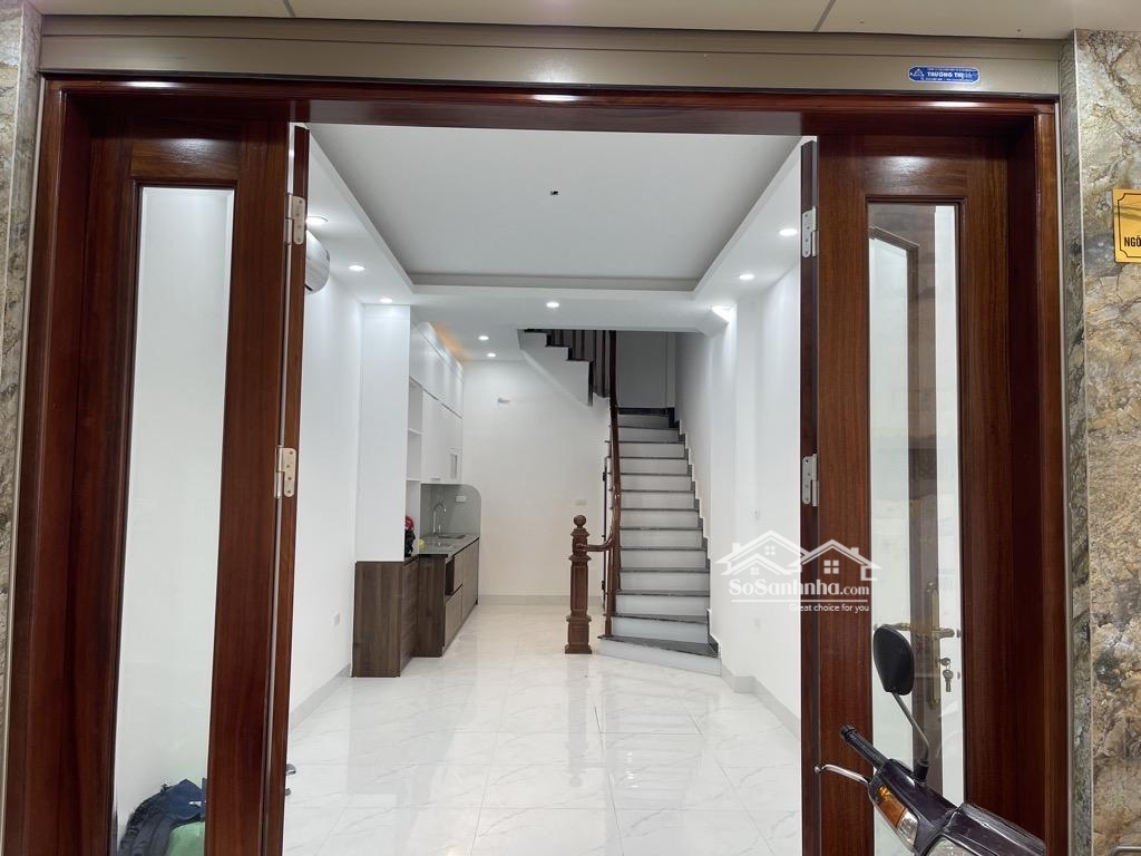 - Nhà Đẹp Hàm Nghi Siêu Hiếm ,32M , 5 Tầng - Giá Bán 8.6 Tỷ Nam Từ Liêm - Nhà Mới Xây Đẹp Ko Tì Vết