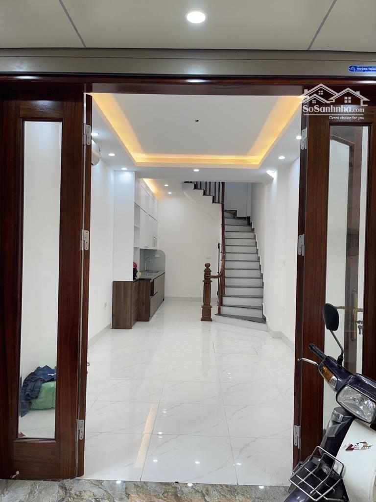 - Nhà Đẹp Hàm Nghi Siêu Hiếm ,32M , 5 Tầng - Giá Bán 8.6 Tỷ Nam Từ Liêm - Nhà Mới Xây Đẹp Ko Tì Vết