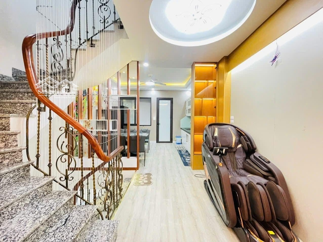 Bán Nhà Riêng Đường Bồ Đề, 11,5 Tỷ, 42M2, 6 Phòng Ngủ 5 Vệ Sinhgara, Ngõ Thông,Kinh Doanh