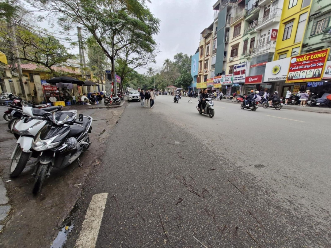 Dòng Tiền Đầu Tư Mặt Phố Trần Đại Nghĩa- Lô Góc 30M2 - Đại Học Kinh Tế - Kinh Doanh Ngày Đêm