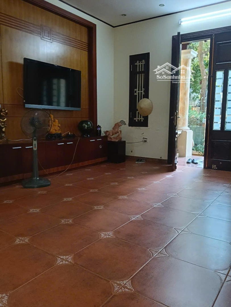 Cho Thuê Biệt Thự Sân Vườn 400M2X 4 Tầng, Ba Đình, Hà Nội